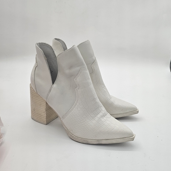 Steve Madden Chaya Bone Heeled Bootie Ivory Size 9 Pointy Toe Chunky Heel - Picture 5 of 11